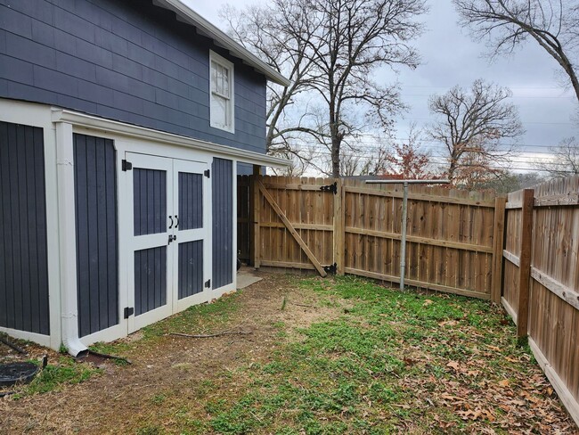 Building Photo - 2 Bedroom 2 Bath Home in Rossville GA