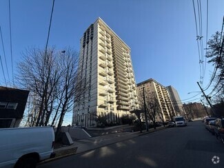Building Photo - 160 Overlook Ave