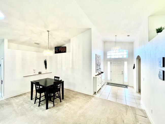 Building Photo - 1305 Coconut Palm Cir