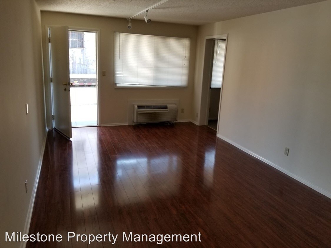 Primary Photo - 15 N 5th St