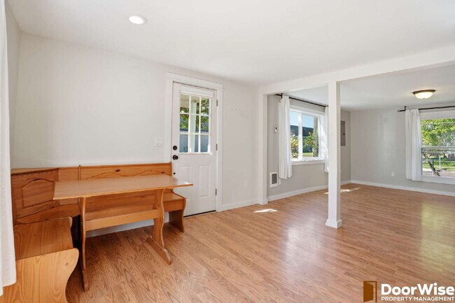 Foto del edificio - Charming 4-Bed Newberg Home!