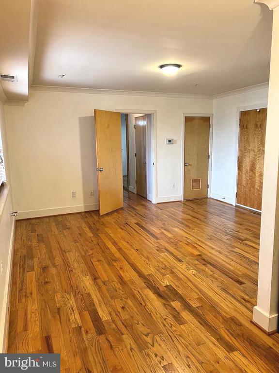 Building Photo - 2615 4th St NE