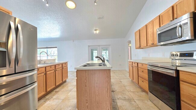 Foto del edificio - 1699 Landfair Ave