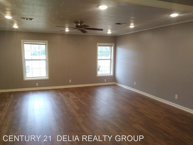 Building Photo - 3 br, 2 bath House - 1070 Hwy 26