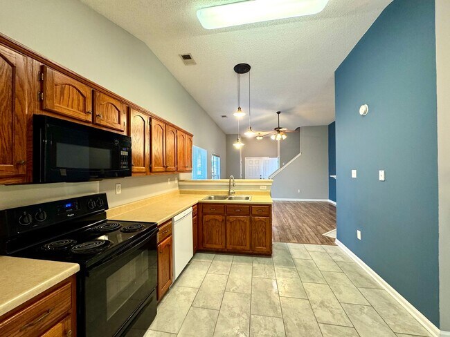 Foto del edificio - 639 Burton Ln