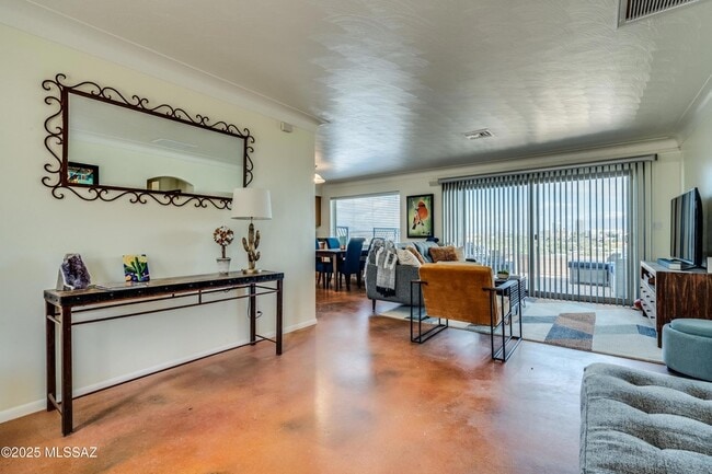 Building Photo - 40 N Bella Vista Dr