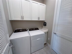 Building Photo - 262 Indies Dr E