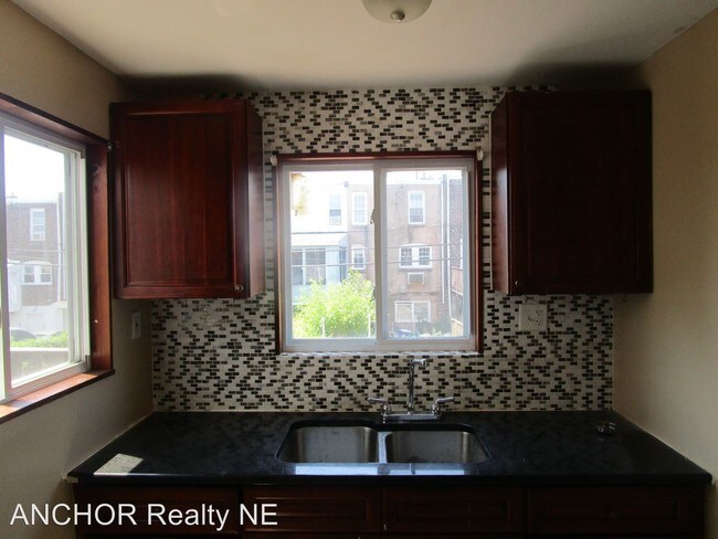 Building Photo - 3 br, 1 bath House - 2636 S Daggett St
