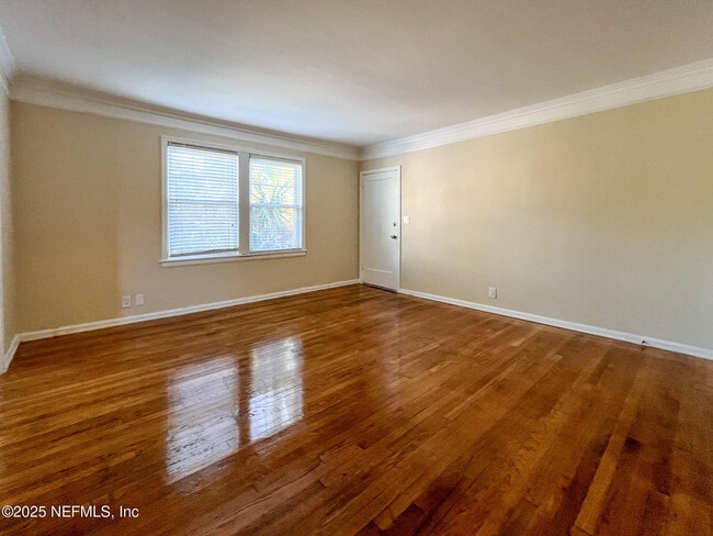 Building Photo - 935 Landon Ave
