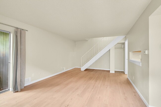 Building Photo - $1,795.00 - 2 Bedrooms, 1.5 Bathrooms, Sin...