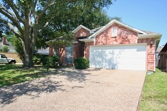 Building Photo - 6706 Prairie Dunes Dr