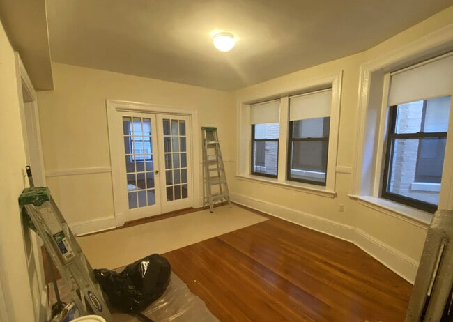 Building Photo - 880 Massachusetts Ave