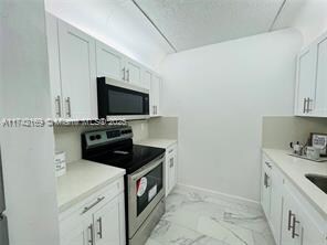 Foto principal - 8260 SW 210th St