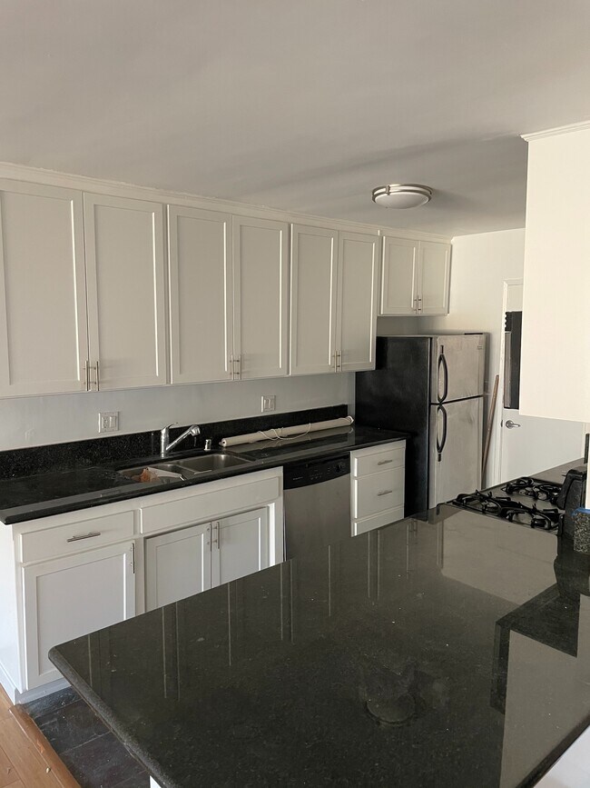 Foto del edificio - 1284 Havenhurst Dr