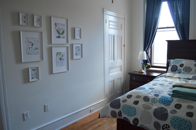 Foto del edificio - 3414 Spring Garden St