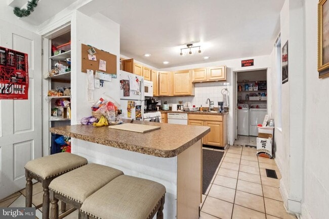 Building Photo - 1722 Willington St