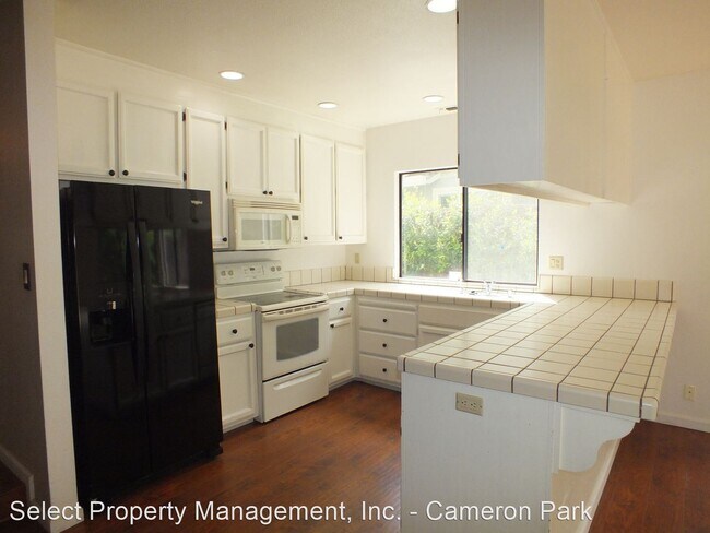 Building Photo - 3 br, 2 bath House - 2740 Hillcrest Drive