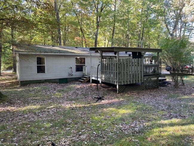Building Photo - 6586 Ridge Rd