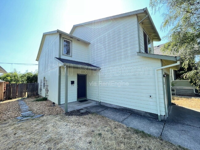 Foto del edificio - 4704 NE 28th Ave