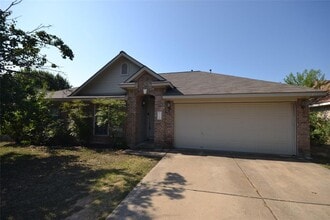 Building Photo - 718 Meadow View Dr