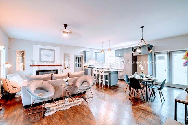 Building Photo - MASSIVE MODERN 4 BR W/ 2 MASTERS & OPEN FL...