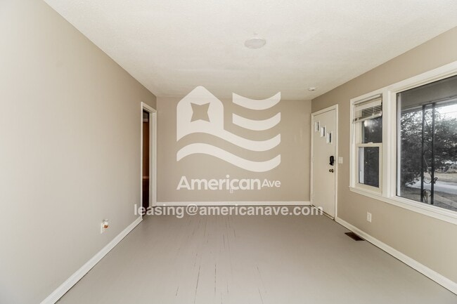 Foto del edificio - 2425 Hunt Club Rd