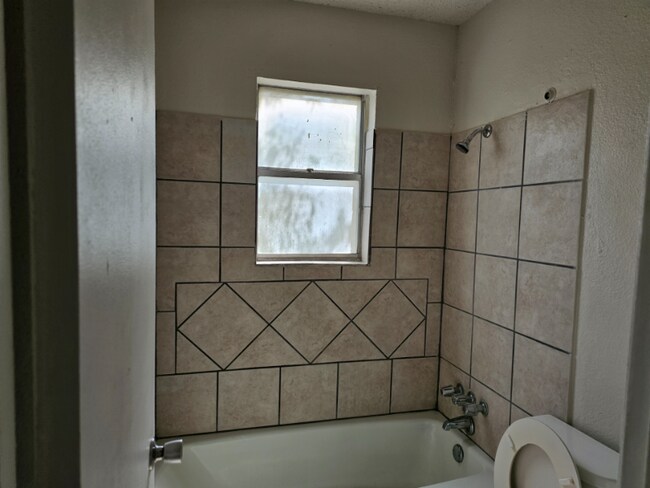 Foto del edificio - 306 N Gilmer St