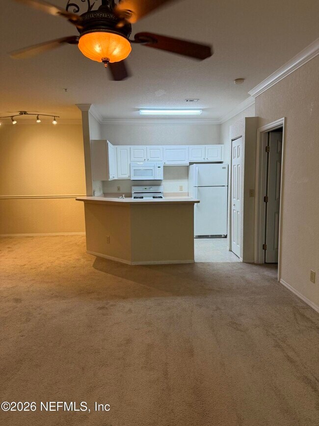 Foto del edificio - 13810 Sutton Park Dr N