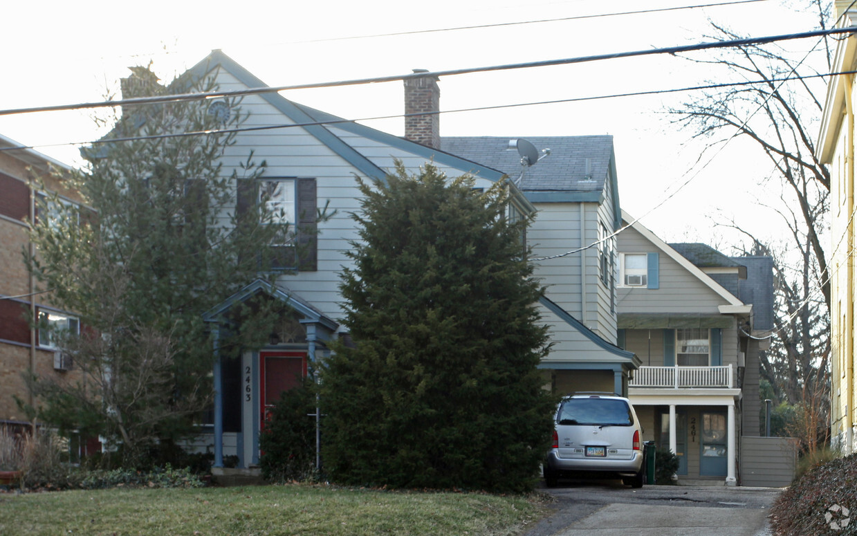 Foto principal - 2461-2463 Madison Rd