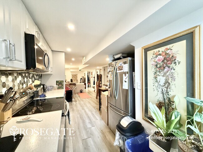 Photo du bâtiment - All-Inclusive 1-Bedroom Basement Apartment with Parking – Markham