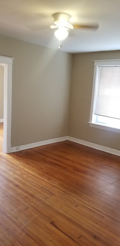 Primary Photo - 1 bedroom in the grove