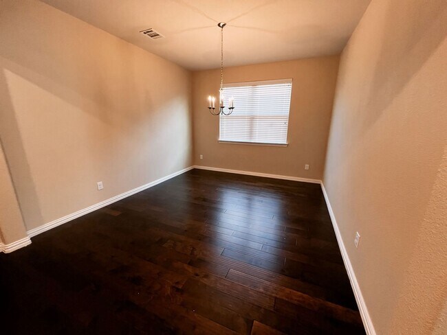 Building Photo - 4525 Conrad Ave