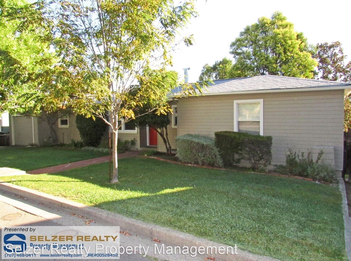 3 br, 1 bath House 14 Highland Dr. House Rental in Ukiah, CA