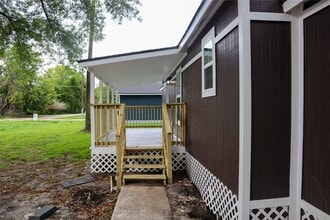 Building Photo - 621 North St