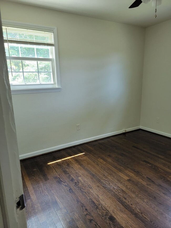 Photo - 2 BR 1 Full Bath Duplex Virginia Place House