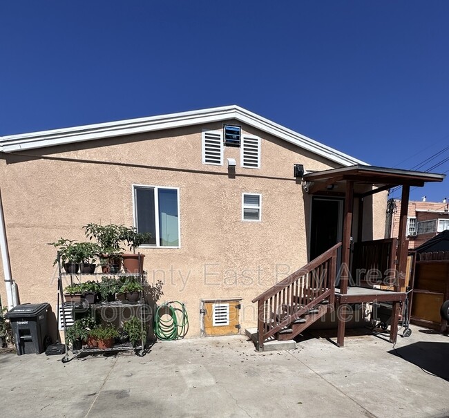 Foto del edificio - 5335 Bancroft Ave