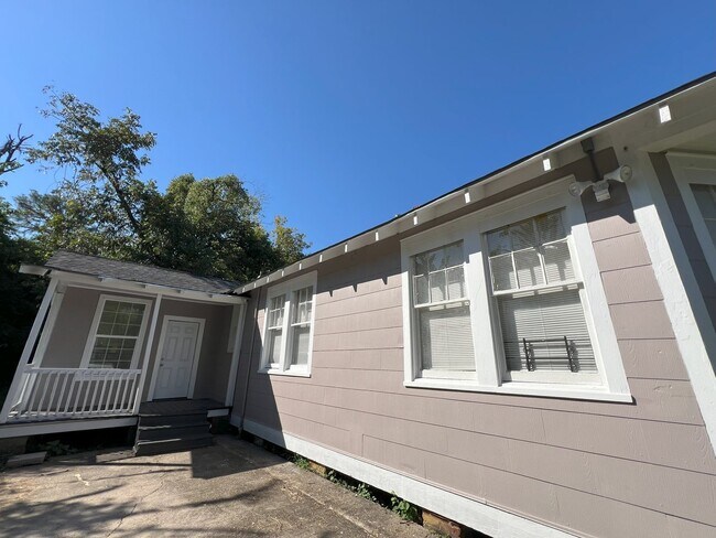 Foto del edificio - Charming 3-Bedroom Home Near Baton Rouge G...