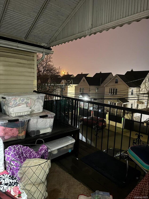 Building Photo - 90-01 184th Pl