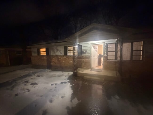 Building Photo - 6300 Osage Dr