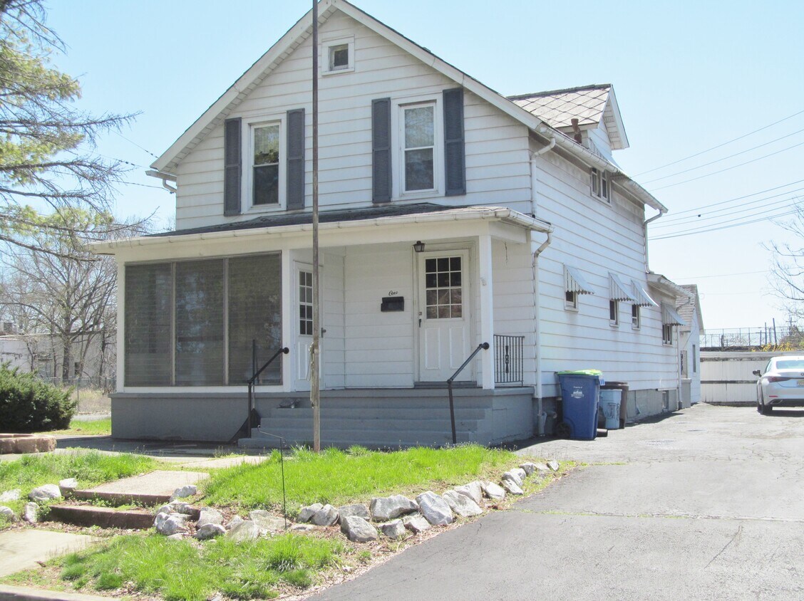 1 Sherman Ave, Raritan, NJ 08869 House Rental in Raritan, NJ