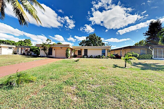 Foto del edificio - 7104 NW 67th St