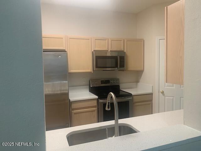 Foto del edificio - 10550 Baymeadows Rd