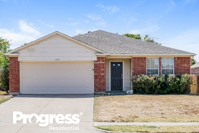 Building Photo - 1519 Columbia Dr