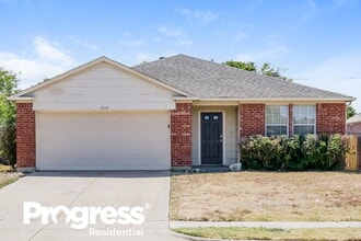 Building Photo - 1519 Columbia Dr
