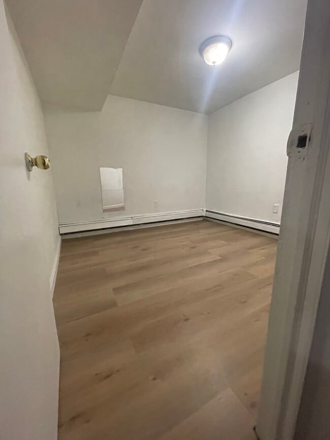 Foto del edificio - 4706 104th St