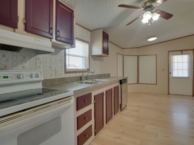 Foto del edificio - 3 Bedroom Single Family Home in Lady Lake