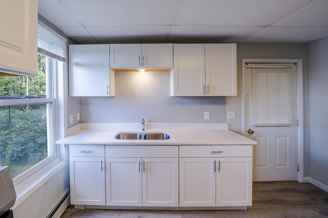 Foto del edificio - 8 Stow Ave