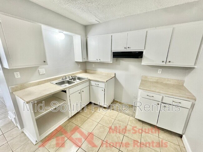 Foto del edificio - 3538 Christine Rd