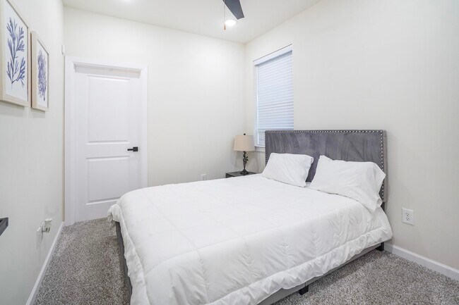 Building Photo - 1611 Shelby St