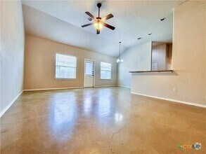 Building Photo - 752 Saengerhalle Rd
